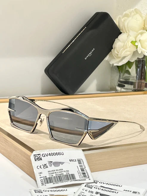 GIVENCHY GIV CUT GV40066U Cat-eye gold-tone sunglasses Size 66✨