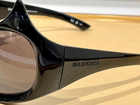 BALENCIAGA GOTHAM CAT SUNGLASSES ✨