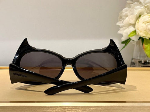 BALENCIAGA GOTHAM CAT SUNGLASSES ✨