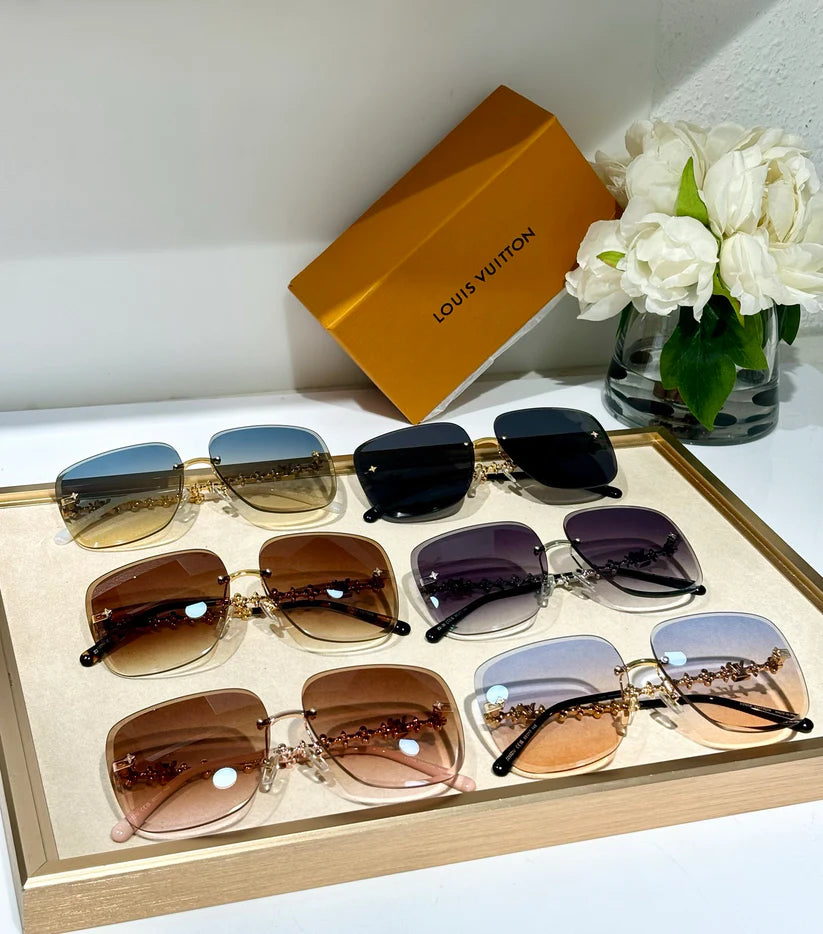 Louis Vuitton 2132U LV Bloom Square Sunglasses