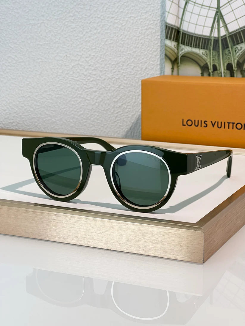 Louis Vuitton Z2506U LV Legacy Round Sunglasses