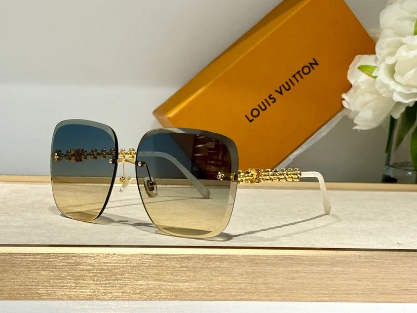 Louis Vuitton 2132U LV Bloom Square Sunglasses