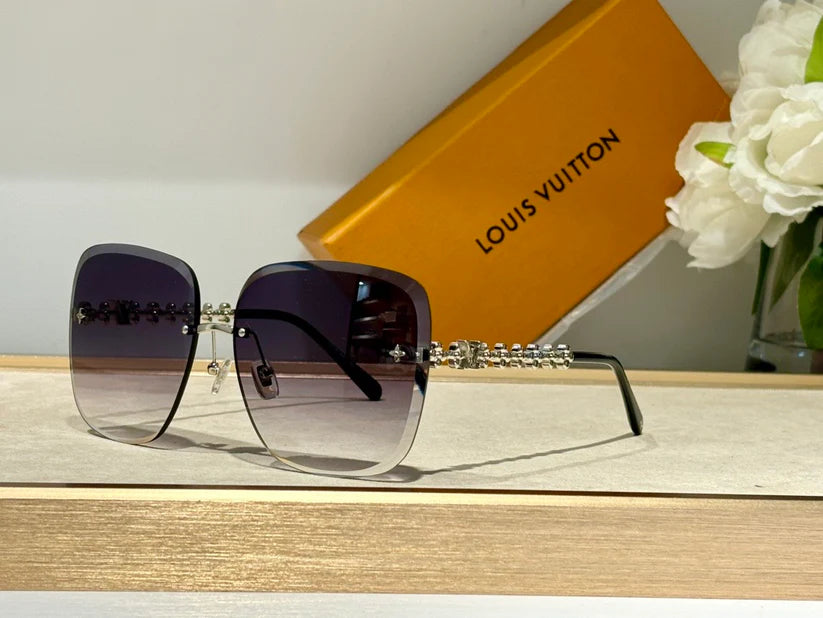 Louis Vuitton 2132U LV Bloom Square Sunglasses