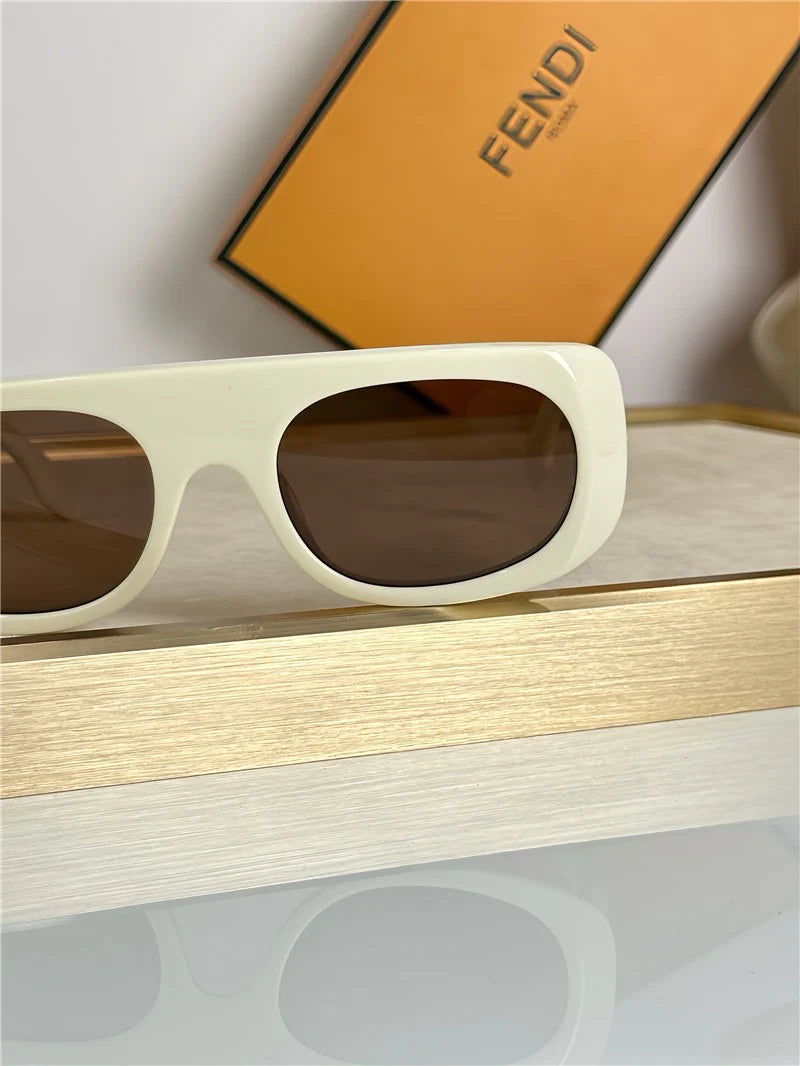 FENDI FF 40095 Logo Fendigraphy Sunglasses