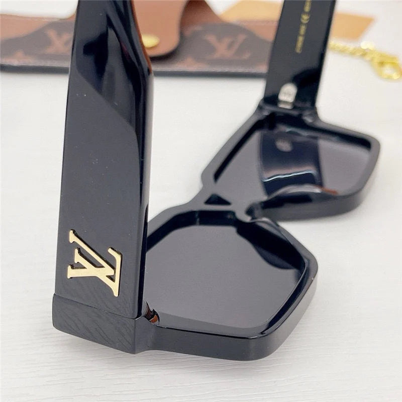 Louis Vuitton Men's LV Clash Mask Sunglasses