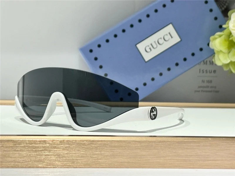 GUCCI GG1650 Gucci Eyewear Interlocking G shield-frame Sunglasses