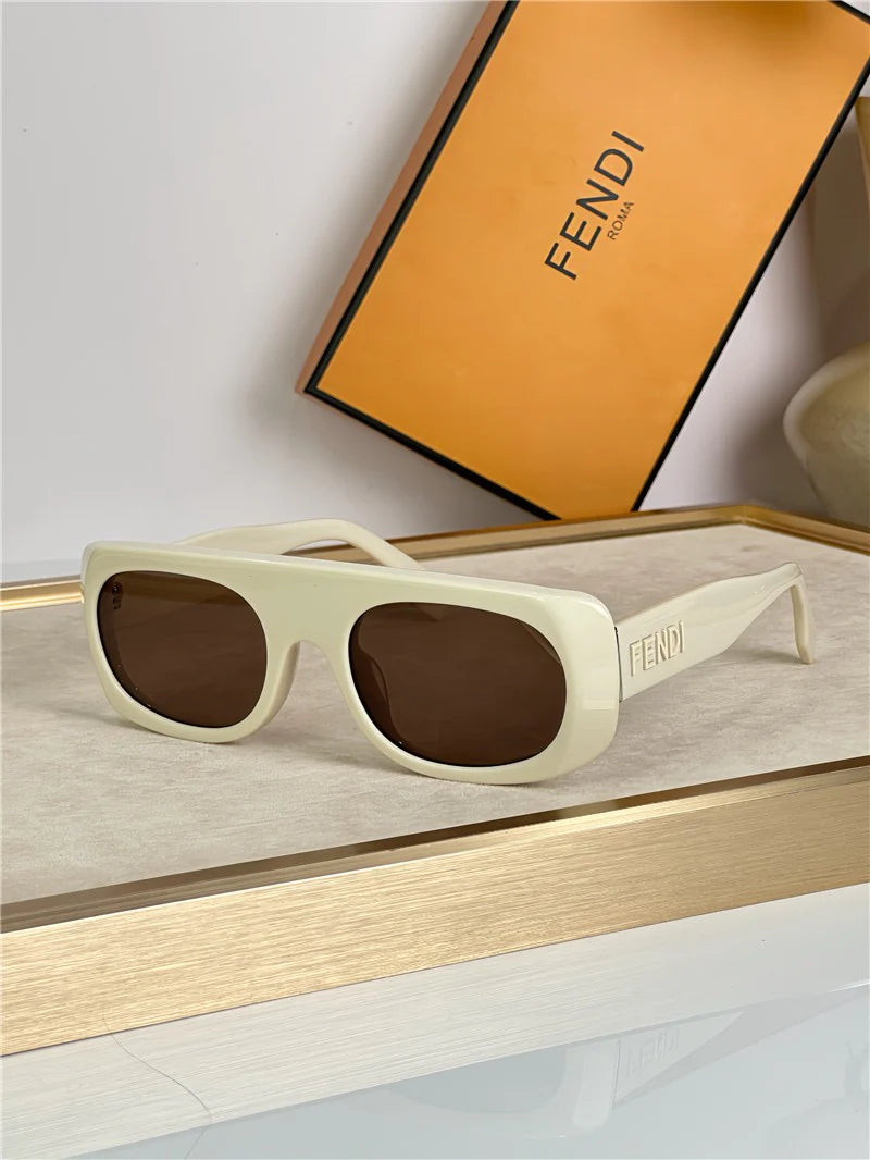 FENDI FF 40095 Logo Fendigraphy Sunglasses