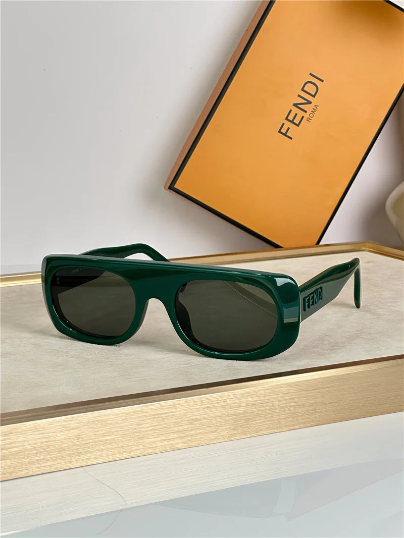 FENDI FF 40095 Logo Fendigraphy Sunglasses