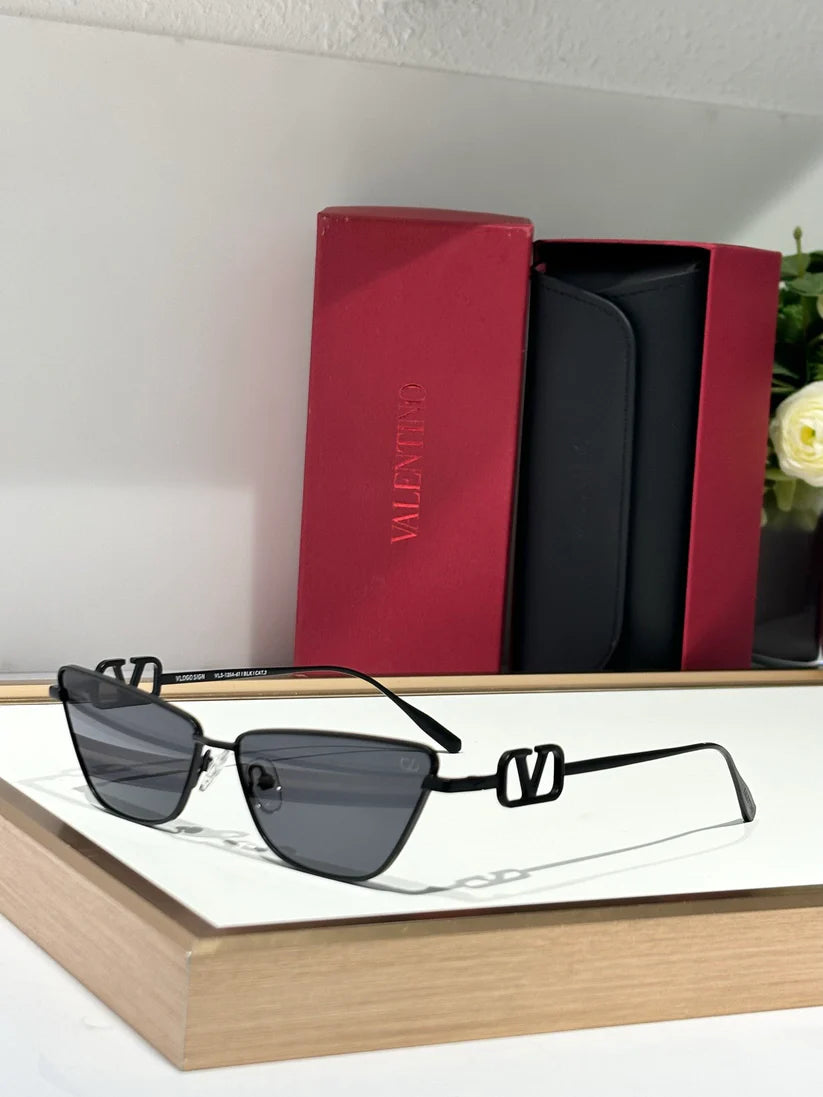 Valentino VLOGO SIGN CAT-EYE TITANIUM FRAME VLS135B Sunglasses