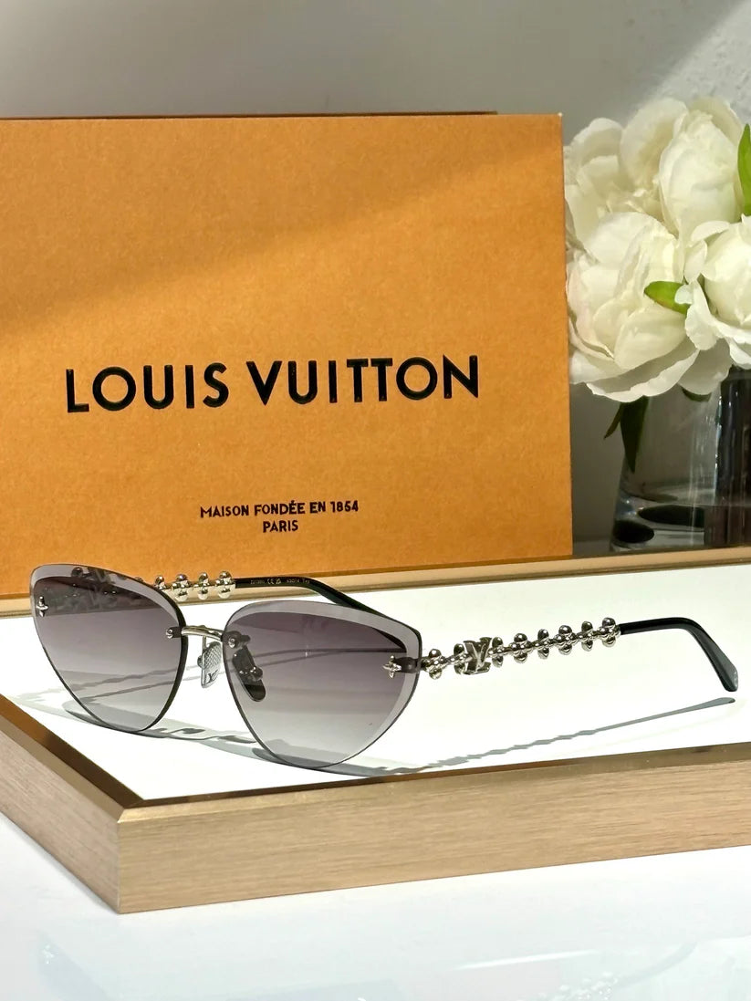 Louis Vuitton Z2138U LV Bloom Cat Eye Sunglasses