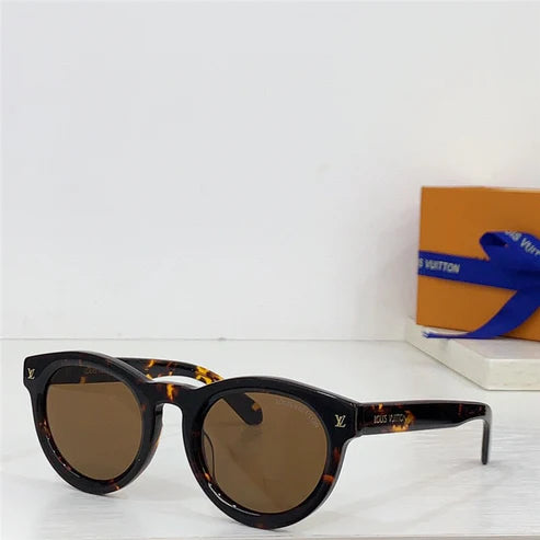 Louis Vuitton Z2404W LV Urban Round Sunglasses✨