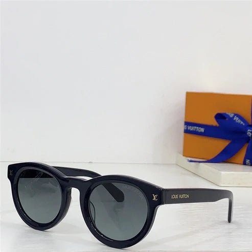 Louis Vuitton Z2404W LV Urban Round Sunglasses✨