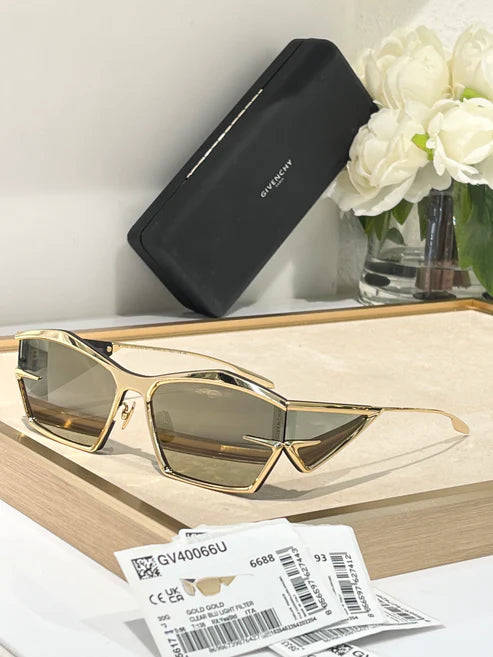 GIVENCHY GIV CUT GV40066U Cat-eye gold-tone sunglasses Size 66✨