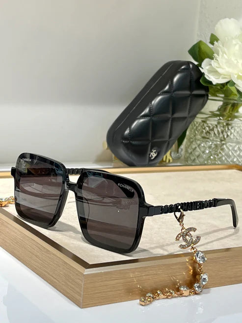 CHANEL Square Metal & Strass Sunglasses 4578 🖤