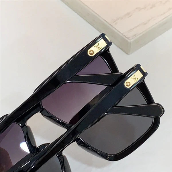 Louis Vuitton LV Signature Z1974U LV Signature Square Sunglasses✨