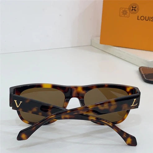 Louis Vuitton Sunglasses Hopscotch LV Z1344E Men 53 21 145 Sunglasses ✨