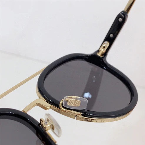 Louis Vuitton Z1494U LV PLAY Lens Checkmate Sunglasses✨