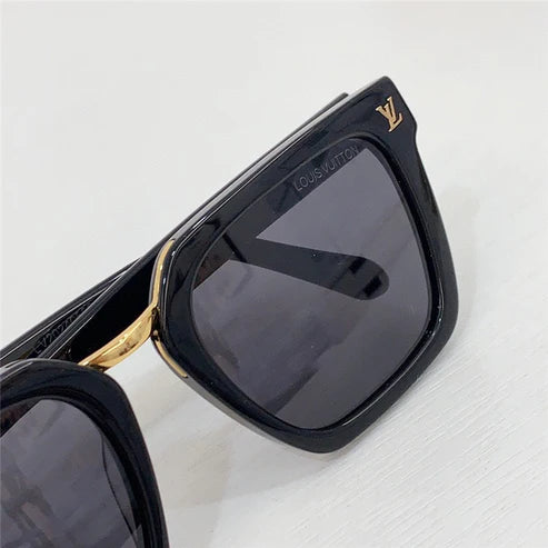 Louis Vuitton Z2091W LV Urban Square Sunglasses✨