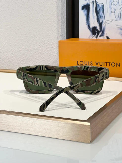 Z2442U Louis Vuitton Super Vision Square Sunglasses✨