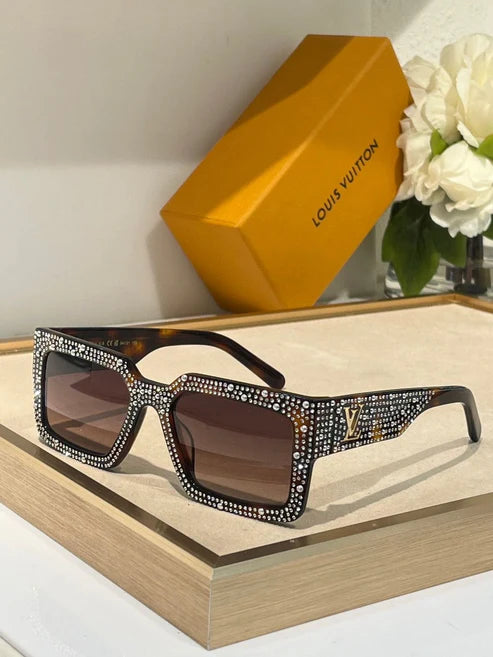 Louis Vuitton Z2396E Runway LV Clash Pearls & Strass Sunglasses✨