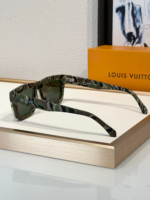 Z2442U Louis Vuitton Super Vision Square Sunglasses✨