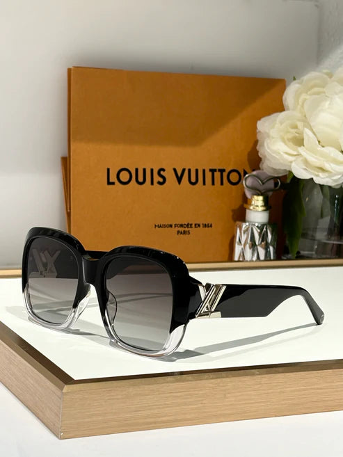 Louis Vuitton Z2133W LV Go-14 XL Square Sunglasses ✨