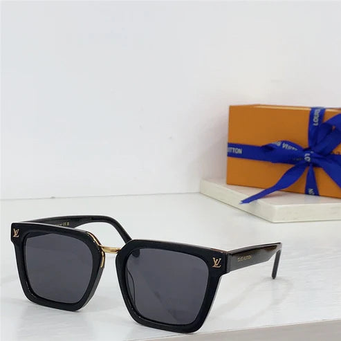 Louis Vuitton Z2091W LV Urban Square Sunglasses✨