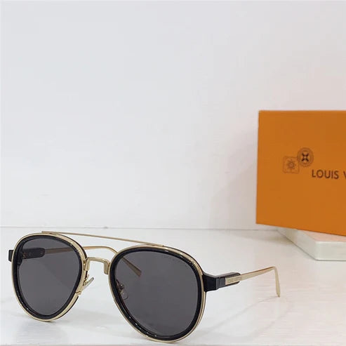 Louis Vuitton Z1494U LV PLAY Lens Checkmate Sunglasses✨