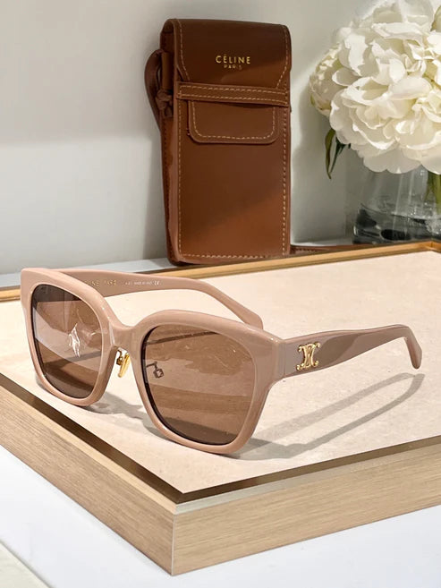 Celine TRIOMPHE CL 40222 F 74S Square Sunglasses ✨