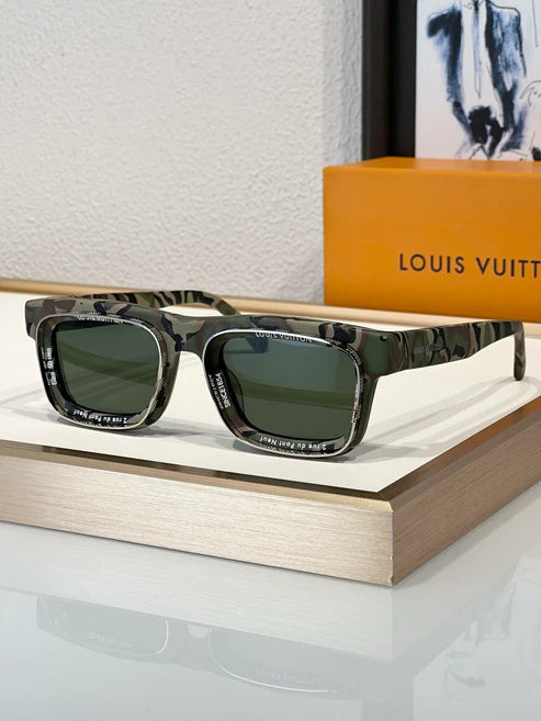 Z2442U Louis Vuitton Super Vision Square Sunglasses✨