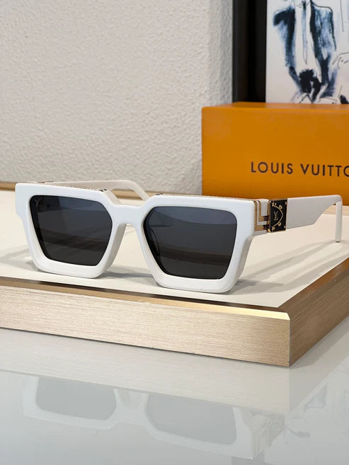 Louis Vuitton Z1910E LV Clash Low Square Sunglasses ✨