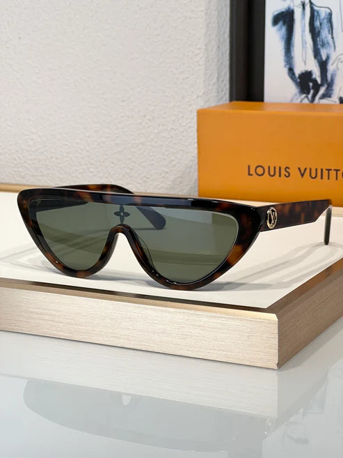 Louis Vuitton LV Split Cat Eye Sunglasses Z2179U✨