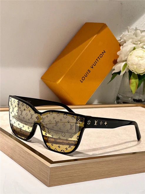 LOUIS VUITTON Z1844U LV Shadow Square Sunglasses✨