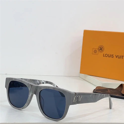 Louis Vuitton Sunglasses Hopscotch LV Z1344E Men 53 21 145 Sunglasses ✨