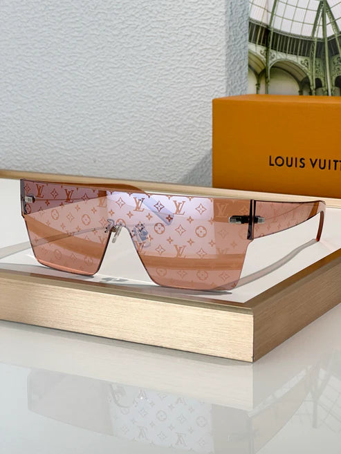 Louis Vuitton Z2205U LV Superlight Square Sunglasses ✨$650