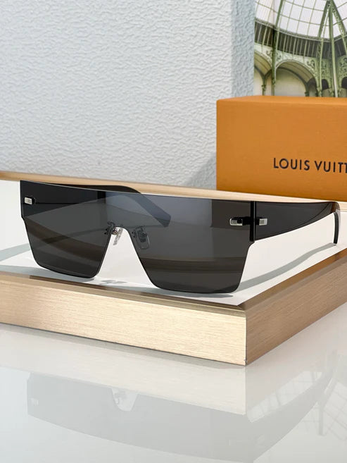 Louis Vuitton Z2205U LV Superlight Square Sunglasses ✨$650