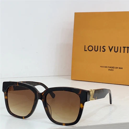 Louis Vuitton Z2120E LV-GO14 Square Sunglasses  ✨