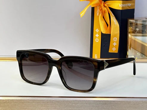 Z1785W Louis Vuitton Glide Square Sunglasses ✨