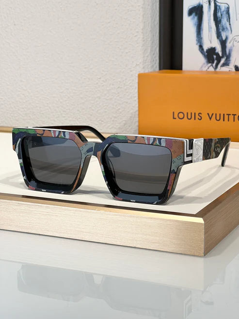 Louis Vuitton Z1910E LV Clash Low Square Sunglasses ✨