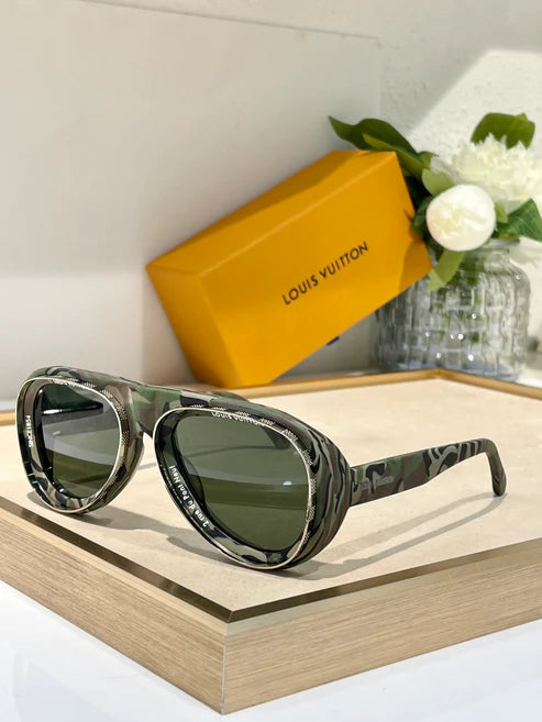 Z2445U Louis Vuitton Super Vision Pilot Sunglasses