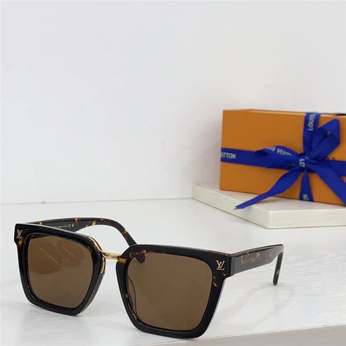 Louis Vuitton Z2091W LV Urban Square Sunglasses✨