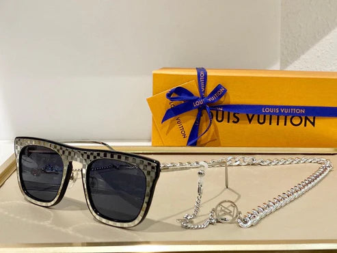 Louis Vuitton ultra rare LV1105 Chain Women's Sunglasse✨