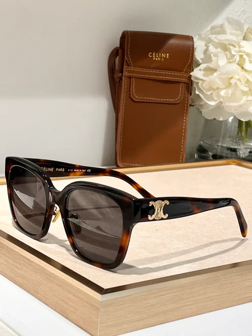 Celine TRIOMPHE CL 40222 F 74S Square Sunglasses ✨